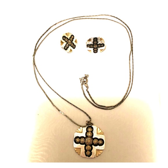 Authentic Montana Silversmiths Necklace Set - Picture 1 of 3